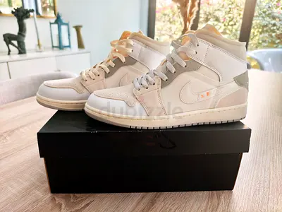 Air Jordan 1 Mid SE Craft "Inside Out" - New - Size US 10.5 / EU 44.5