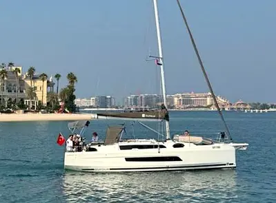 DUFOUR 37 (2025)