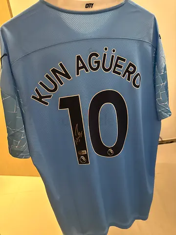 Manchester City #10 Kun Agüero Home Football Jersey signed