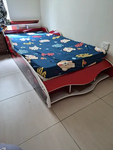 Car theme bed