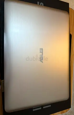 Asus K556UR-DM498T