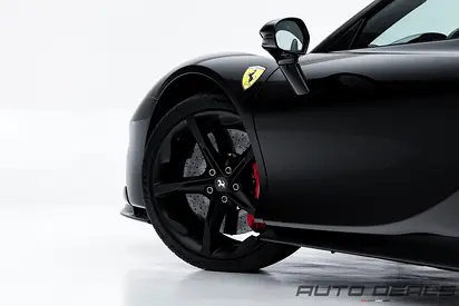 2021 Ferrari SF90 STRADALE — фото 8