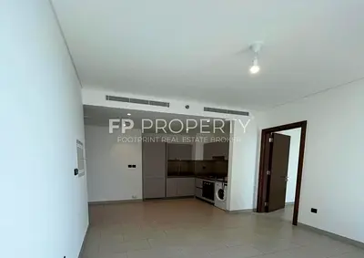 LUXURY | UNFURNISHED | BEST PRICE