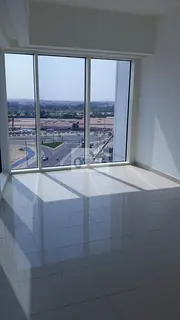 Canal View Studio | West Wharf | Bright Unfurnished