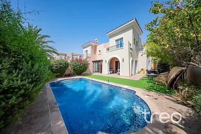 Exclusive | Private Pool | Lake View | Upgraded 2E