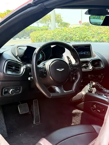 2022 Aston Martin VANTAGE — миниатюра 14