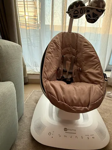 4moms mamaRoo Baby Swing - Good Condition and baba cush