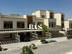 LUXURY 5BR VILLA | MAIDS ROOM | PRIVATE GARDEN