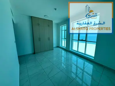 3 غرف وصاله مساحات كبيره اطلاله مميزة علي كورنيش عجمان مباشر _ قريب من كل الخدمات
