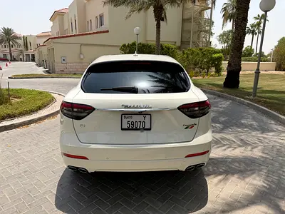 2021 Maserati LEVANTE — миниатюра 6