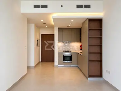 Bright Corner Apartment | Brand New | Excellent Amenities