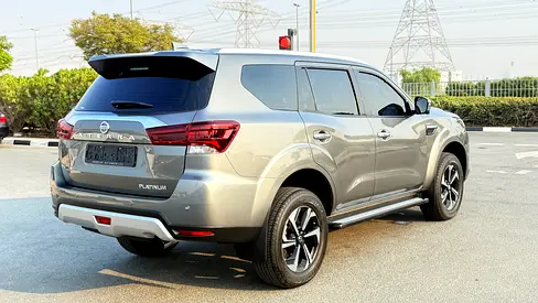 Nissan Xterra platinum 2.5L 2024 Year first Owner Gcc agency services warranty available