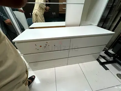 White 6-Drawer Low Dresser / Chest - Good Condition