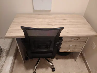 Compact wooden office desk with 3 drawers - light oak