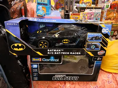 Batman RC Gotham City Racer - Rechargeable Remote Control Car