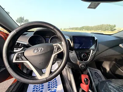 صورة 9 لـ 2015 Hyundai VELOSTER