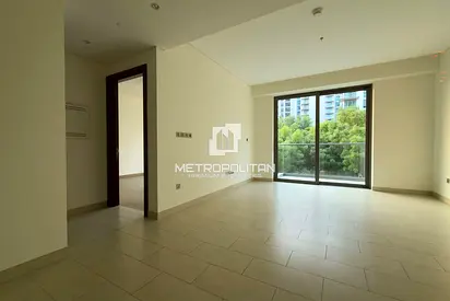 Spacious 1 BR | Park View | Well Maintained