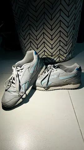 Rebok white men's sneakers, comfortable daily wear - size approx EU 42