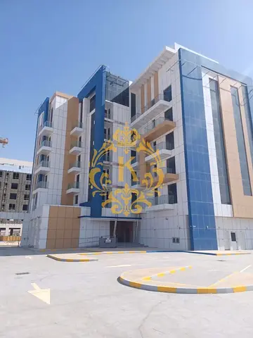 Flat In BuildinG 4th Floor 1BHK 2Bhk For Rent In Madinat Riyadh City