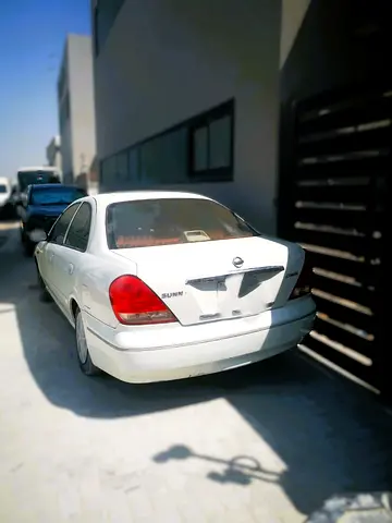2009 Nissan SUNNY photo 3