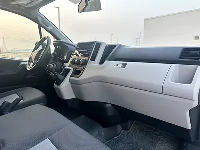 2020 Toyota HIACE 缩略图 11