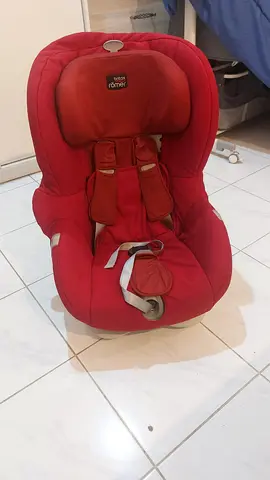 CAR SEATER
