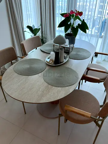 Modern oval dining table with fluted column base - 160cm x 80cm !!!! CHAIRS SEPARATE