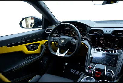 صورة 6 لـ 2024 Lamborghini URUS