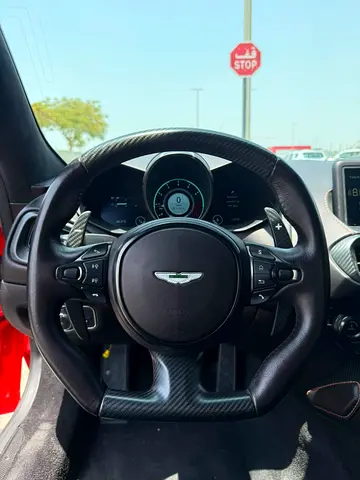 2022 Aston Martin VANTAGE — миниатюра 13