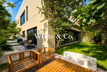 Immaculate | Family Home | Corner Unit