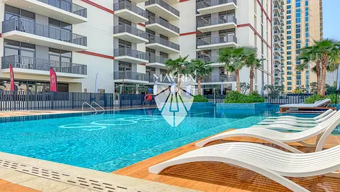 Corner Unit | Large unit | park views | Ready
