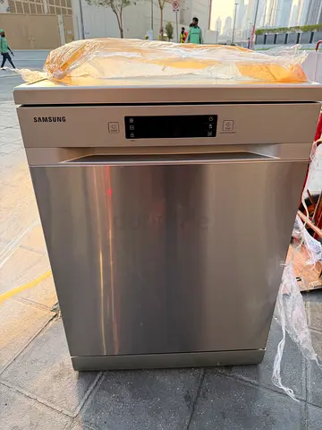 Samsung Free Standing Dishwasher, 14 Place Setting, 7 Programs, Digital Display , DELIVERY + WARRANT