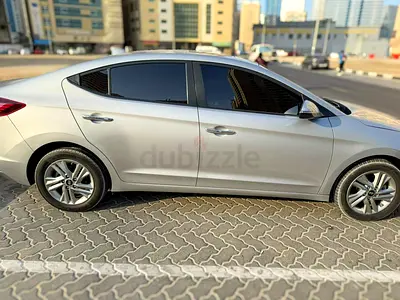 Hyundai Elantra 2.0