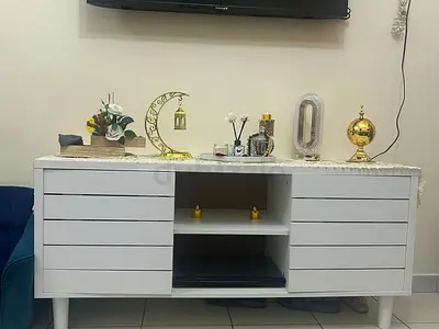 White TV Cabinet / Media Unit - Compact Low Console