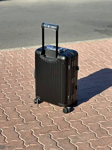Rimowa cabin in black