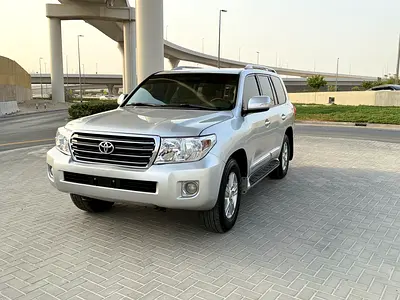 Pristine Toyota Land Cruiser GXR 2015 | GCC Specs | Reliable V8