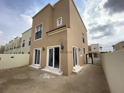Spacious 4Beds+Maids Room |Corner|Near Amenities