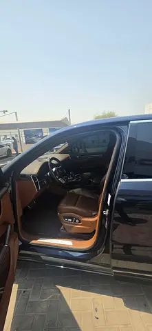 صورة 5 لـ 2019 Porsche CAYENNE