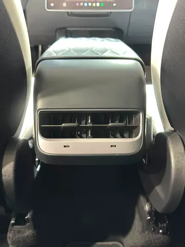 2023 Tesla MODEL Y — миниатюра 18