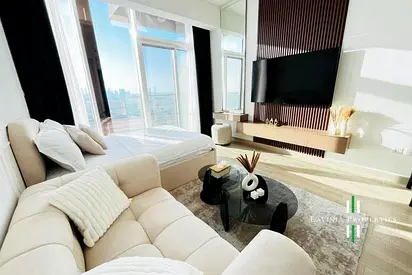 FULLY FURNISHED & EQUIPPED | COVERED PARKING