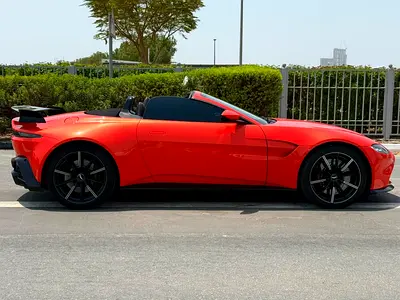 2022 Aston Martin VANTAGE — миниатюра 4