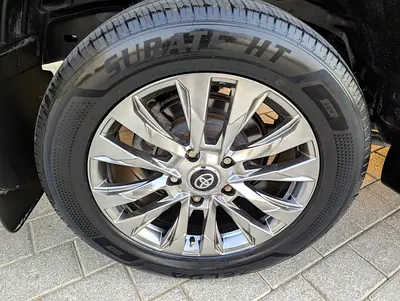 2019 Toyota LAND CRUISER photo 20