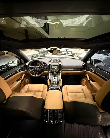 2016 Porsche CAYENNE thumbnail 13