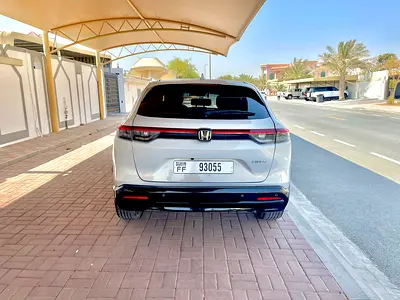صورة 9 لـ 2023 Honda HR-V