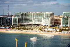 Luxurious I Brand New I Private Beach Access