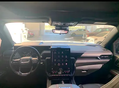 2026 GMC YUKON thumbnail 4