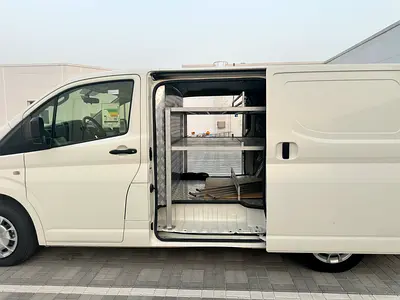 2020 Toyota HIACE 缩略图 9