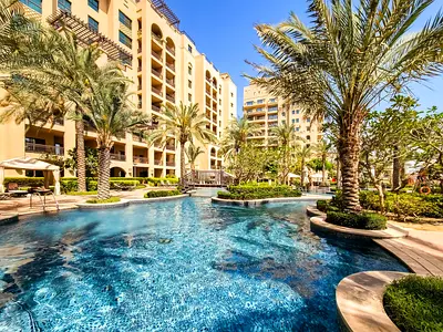 Clutter free 1BD apartment in Fairmont The Palm Residence