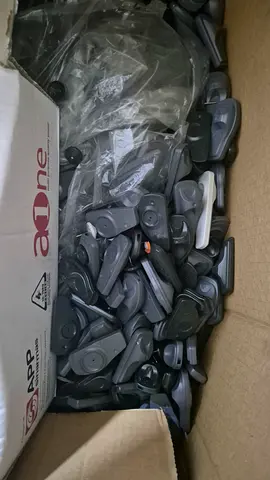 Lot of retail hard plastic security tags (approx. 20kgs)