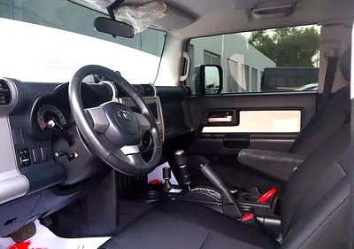 2022 Toyota FJ CRUISER photo 6